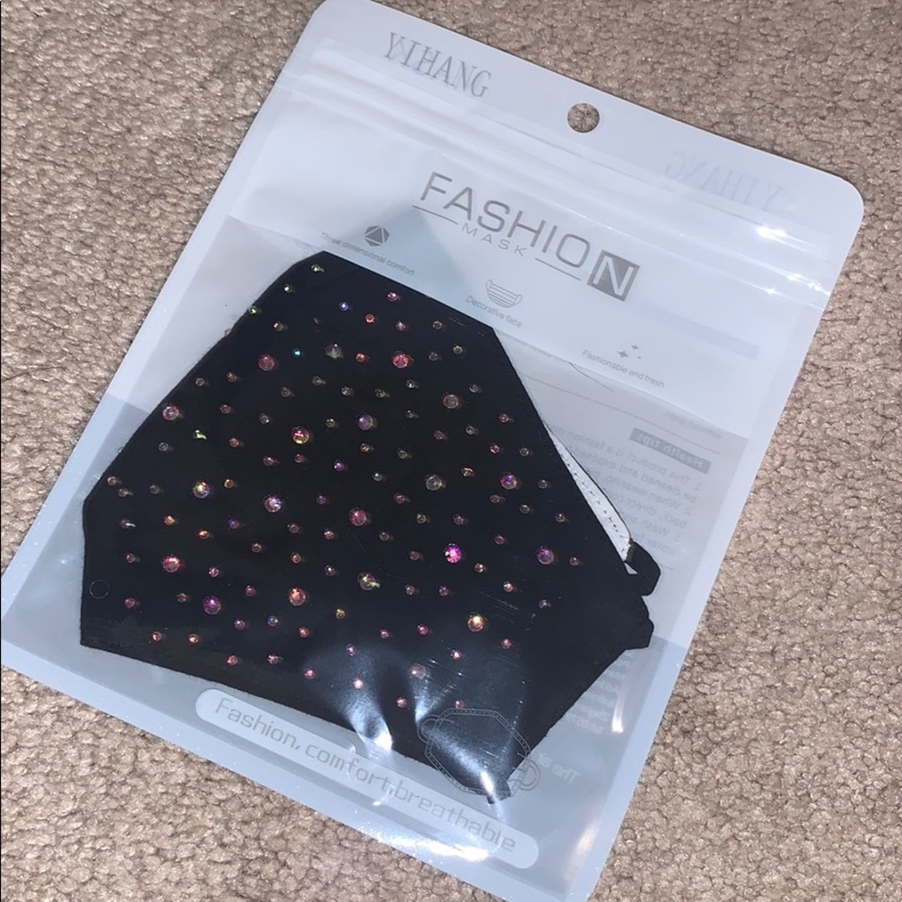 Mask with rhinestones never worn